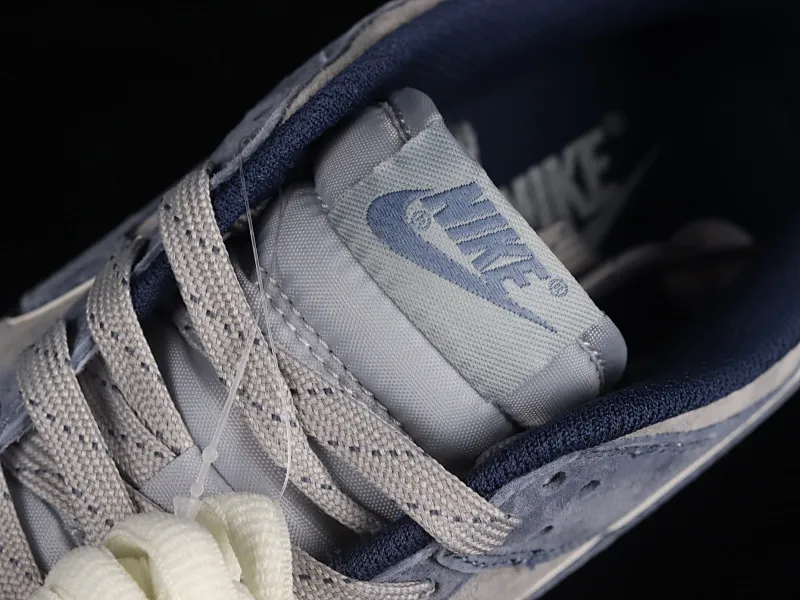 All Categories Nk SB Dunk Series Nk SB Dunk Low Low-top sneakers Otomo Katsuhiro x Nk SB Dunk Low "Steamboy OST" Creative customization collaboration Otomo Katsuhiro co-branded SB low-top sports and leisure sneakers DR3369-526